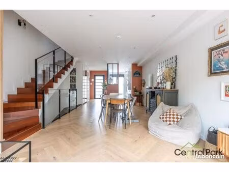 propriété 6 pièces 120 m²