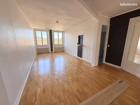 appartement 4 pièces 97 m²