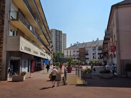 box centre ville de maurepas
