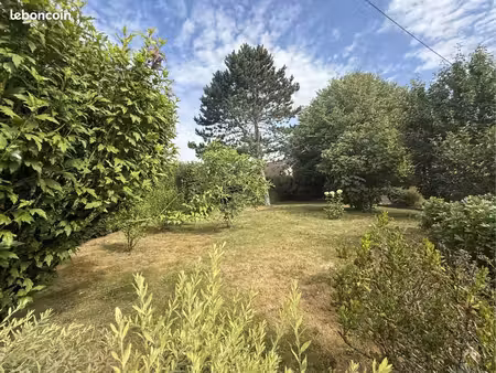 terrain 400 m² penchard