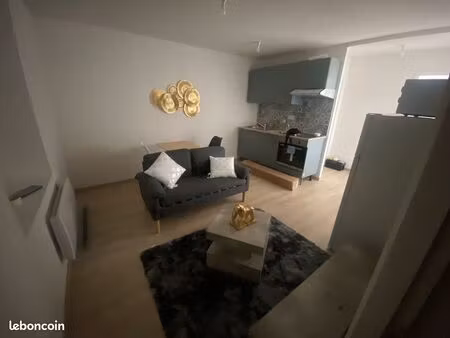 t2 de 36 m² entièrement rénové – centre-ville d'audincourt – disponible immédiatement