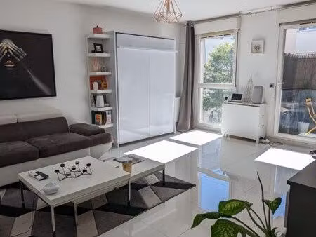 grand studio meublé haut de gamme