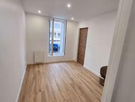 appartement à louer - très propre - proche rer a