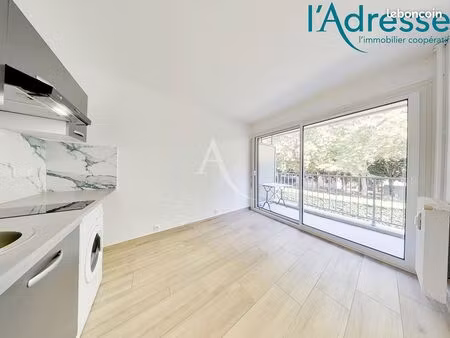 studio 1 pièce 12 m²