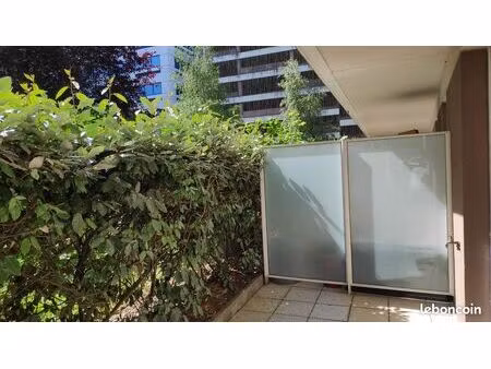 vélizy avenue louis breguet (secteur l'onde) – résidence bbc de 2011 – dpe c – studio 29 4