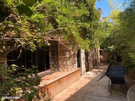 maison 8 pièces 240 m²