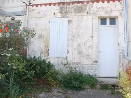 maison 8 pièces 80 m²