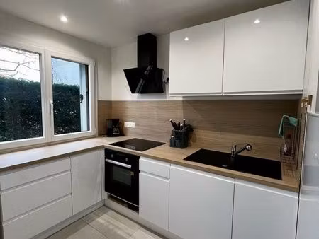 t2 meublé 38 m² - balcon  parking  proche métro 14