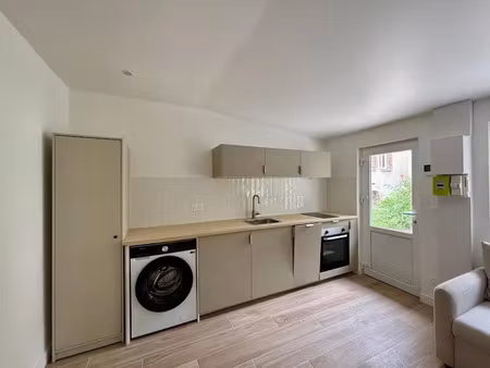 location appartement 1 pièce 21.7 m² à epernay (51200)  450 €
