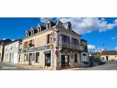 immeuble 8 pièces 422 m²