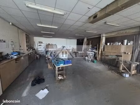 local bureaux 650 m²