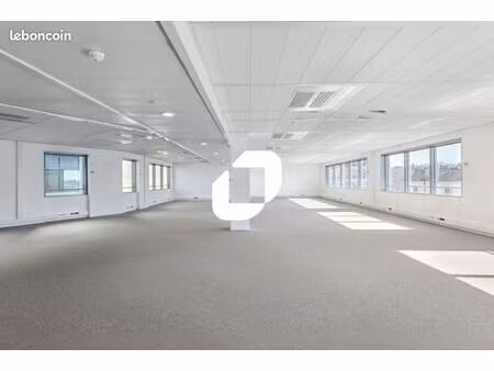 bureaux 321 m²