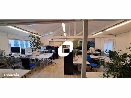 bureaux 386 m²