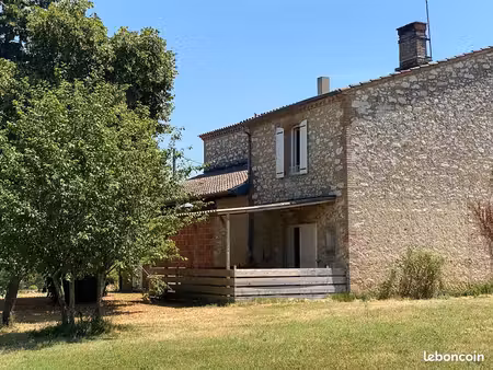 briatexte : ferme à rénover avec dépendances
