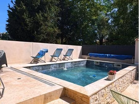 maison rénovée avec goût + jardin 500 m² + accès direct à la sorgue + pool house + panneau