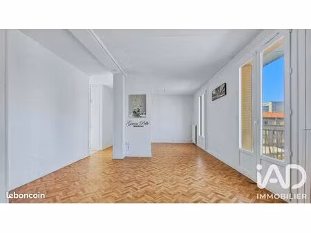 appartement 3 pièces 77 m²