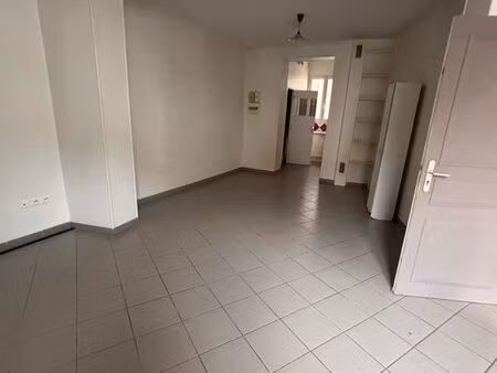 local professionel rdc sur rue
