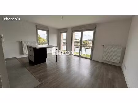 amiens sud  chu  campus  tès bel appartement avec balcon et parking
