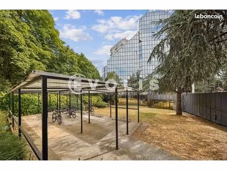 bureaux 407 m²