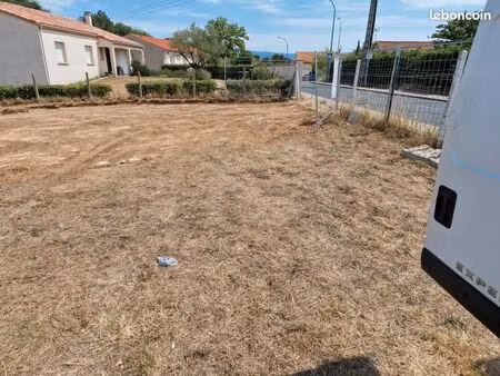 ?? grand terrain viabilisé 1730m2 ??