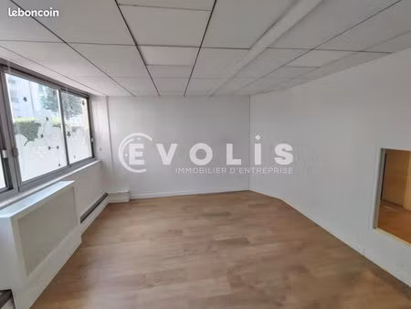 bureau 350 m²