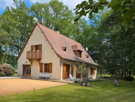 propriété  maison  étang