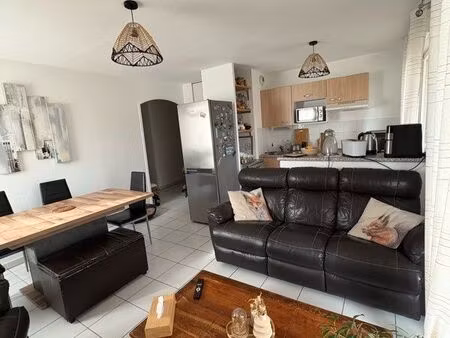 appartement t3 récent avec balcon  piscine & 2 parkings – castres (secteur palique / capel