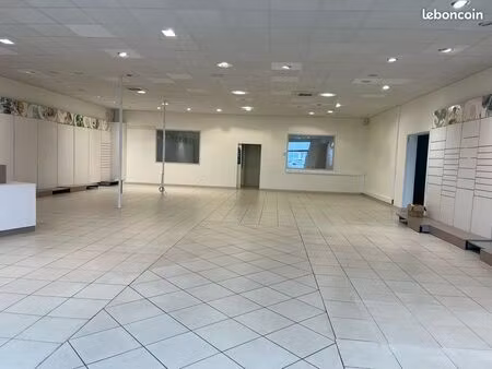 local  commercial 230 m² périgueux à louer