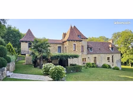 propriété 7 pièces 449 m²