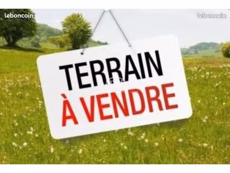 part. vend terrain construtible 650m2