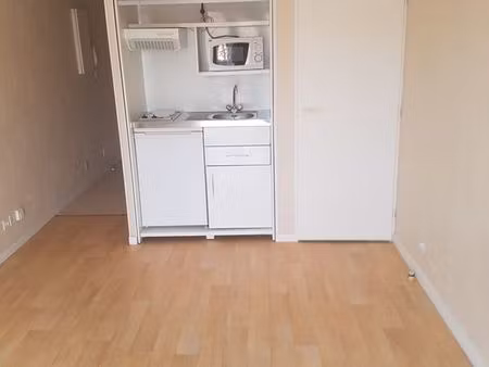 studio buxerolles 330 euros 24m2