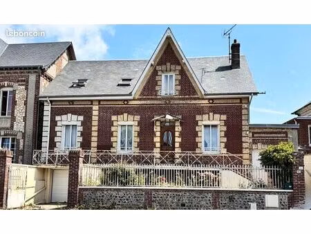 maison 6 pièces 136 m²