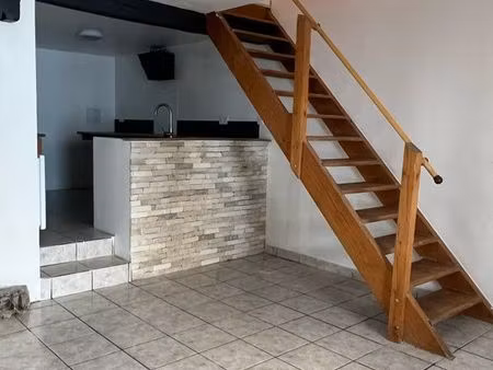 ? maison de bourg à louer – l’isle-jourdain (86)