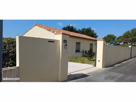 maison indépendante de plein pied avec dépendance