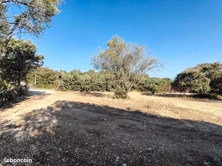 terrain 1 150 m² cucuron