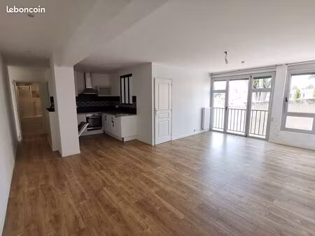 grand appartement 3 chambres – 86 m² – poitiers centre (rue jean jaurès)