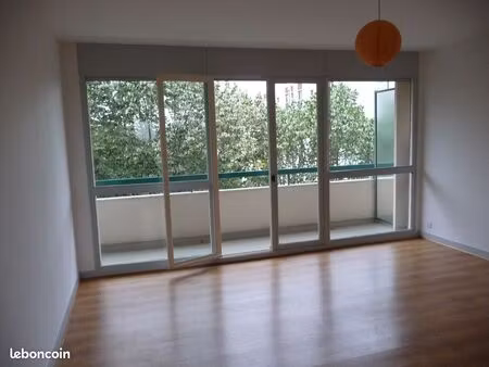 poitiers grand studio t1bis 42m2