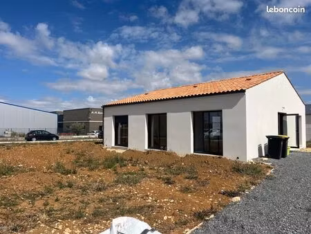 bureau 15 m²