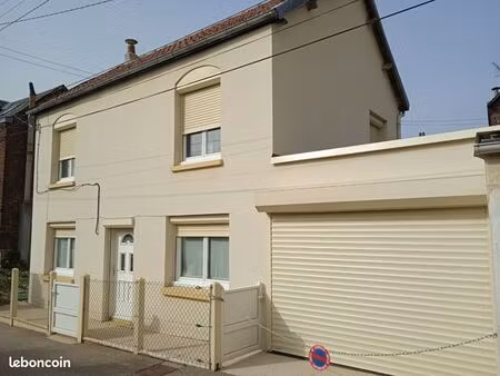 maison de 88 m2  3 chambres  garage et jardinet en excellent état