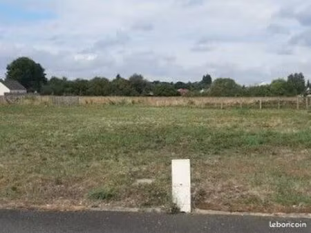 terrain à bâtir de 804 m² à verneuil-sur-vienne (87)