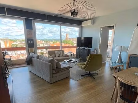 appartement t2  vue cathédrale