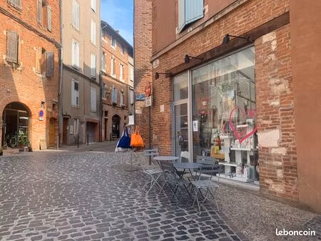 local commercial vieil albi