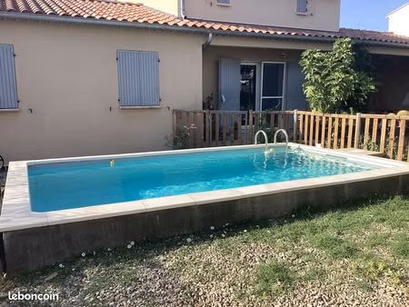 villa avec piscine au calme