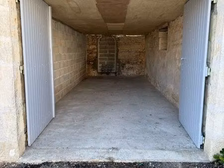 garage box 21 m2 centre pont l’abbé d’arnoult