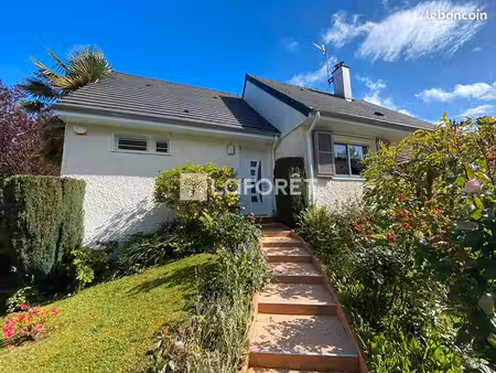 maison 7 pièces 142 m²