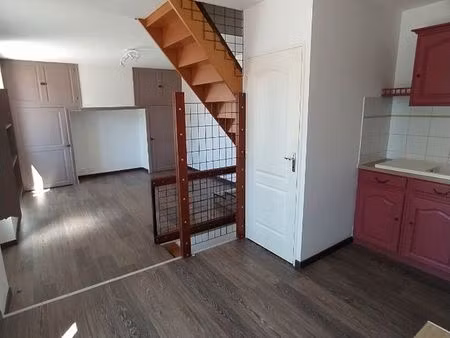 a louer maison 78m² dans village