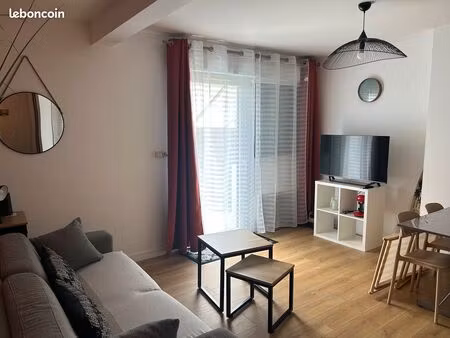 t2 meublé spacieux avec extérieur à l'annee
