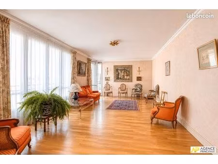 appartement 5 pièces 121 m²