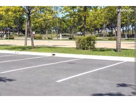 location place de parking