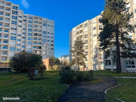 studio 1 pièce 32 m²